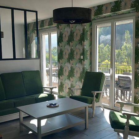 appartement 135m2 ,terrasse 45m2, 2 à 8 personnes Châtillon-en-Diois Exterior foto